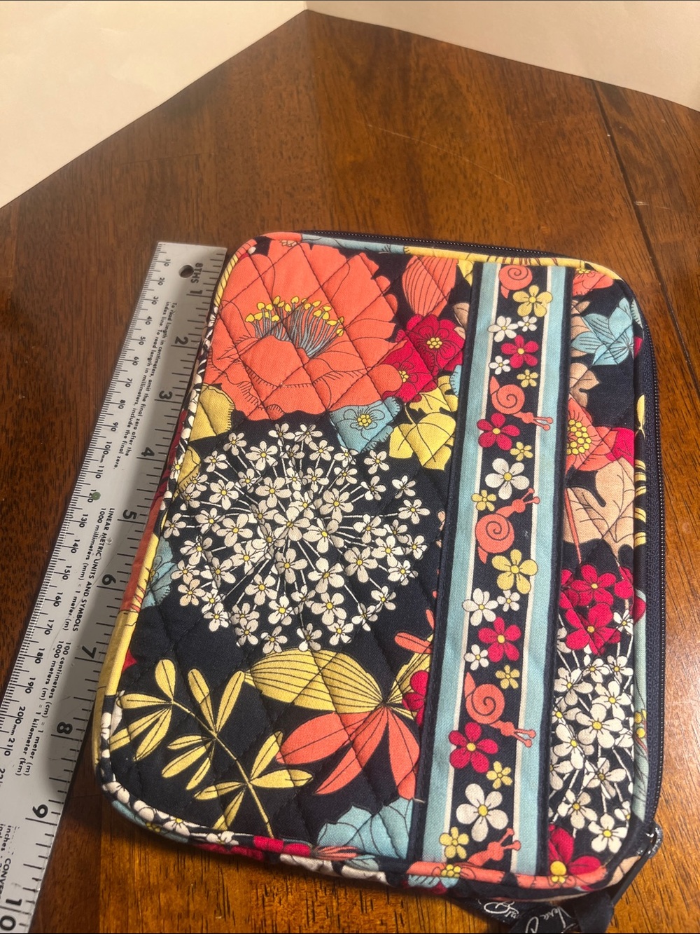 Vera Bradley Happy Snails Quilted E-Reader Case